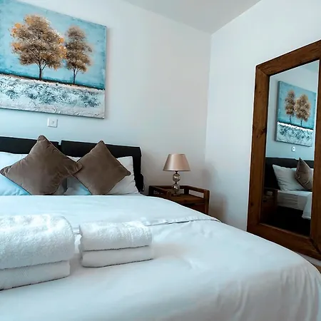 Elysia Park Ameliya 202 * פאפוס