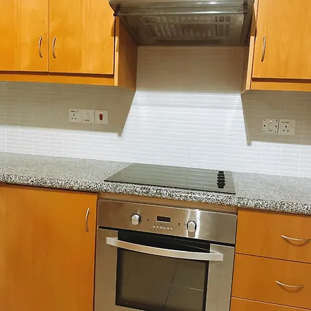 Elysia Park Ameliya 202 פאפוס