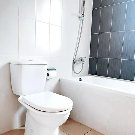 Elysia Park Ameliya 202 דירה