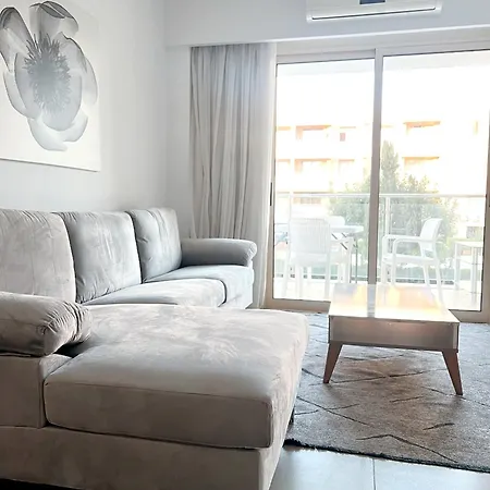 Elysia Park Ameliya 202 * פאפוס