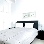 Elysia Park Ameliya 202 Apartament *